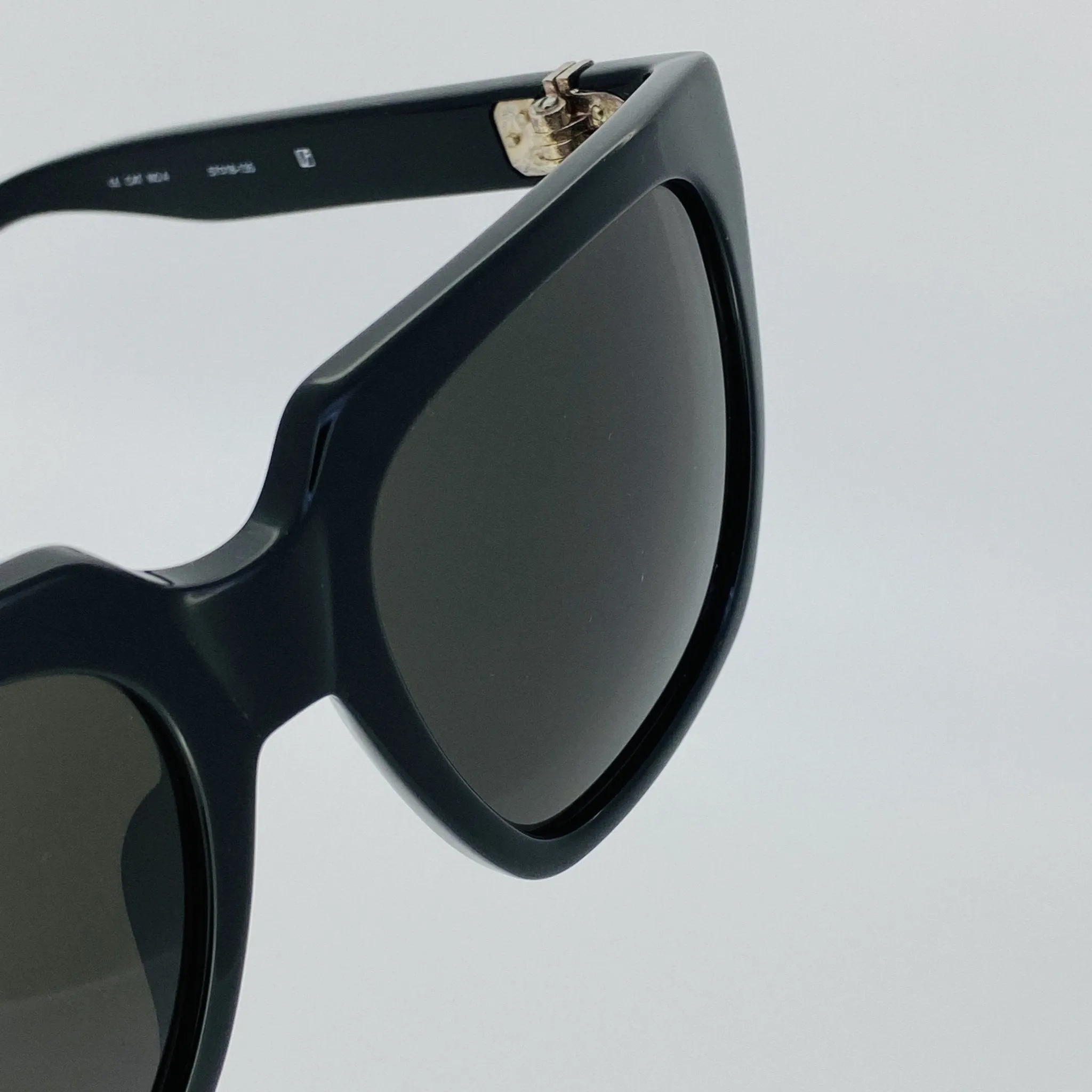 Ann Demeulemeester Men's Sunglasses Oversized Black and Grey AD21C1SUN