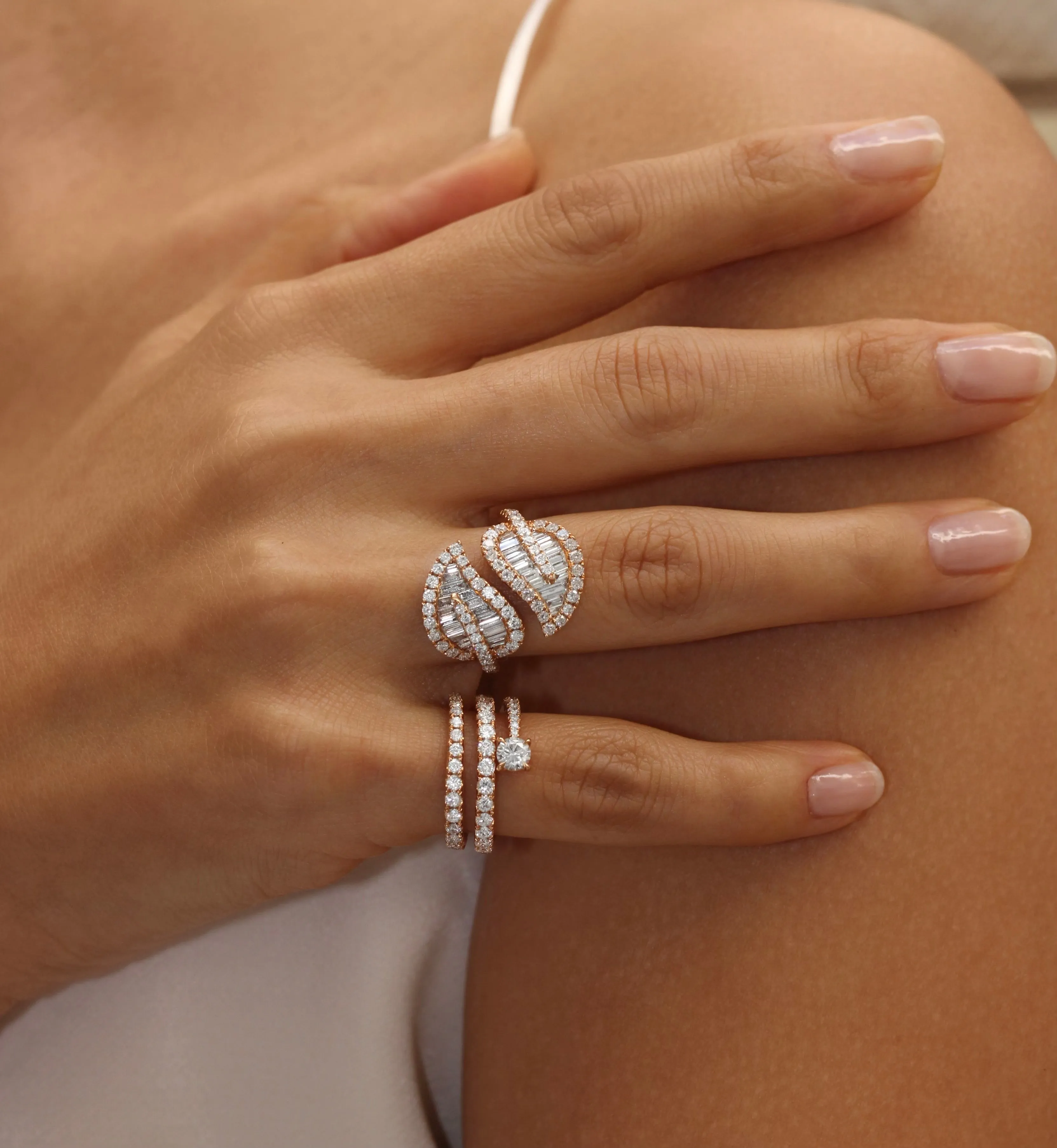 DIAMOND COIL RING WITH ROUND DIAMOND POINT Anita Ko