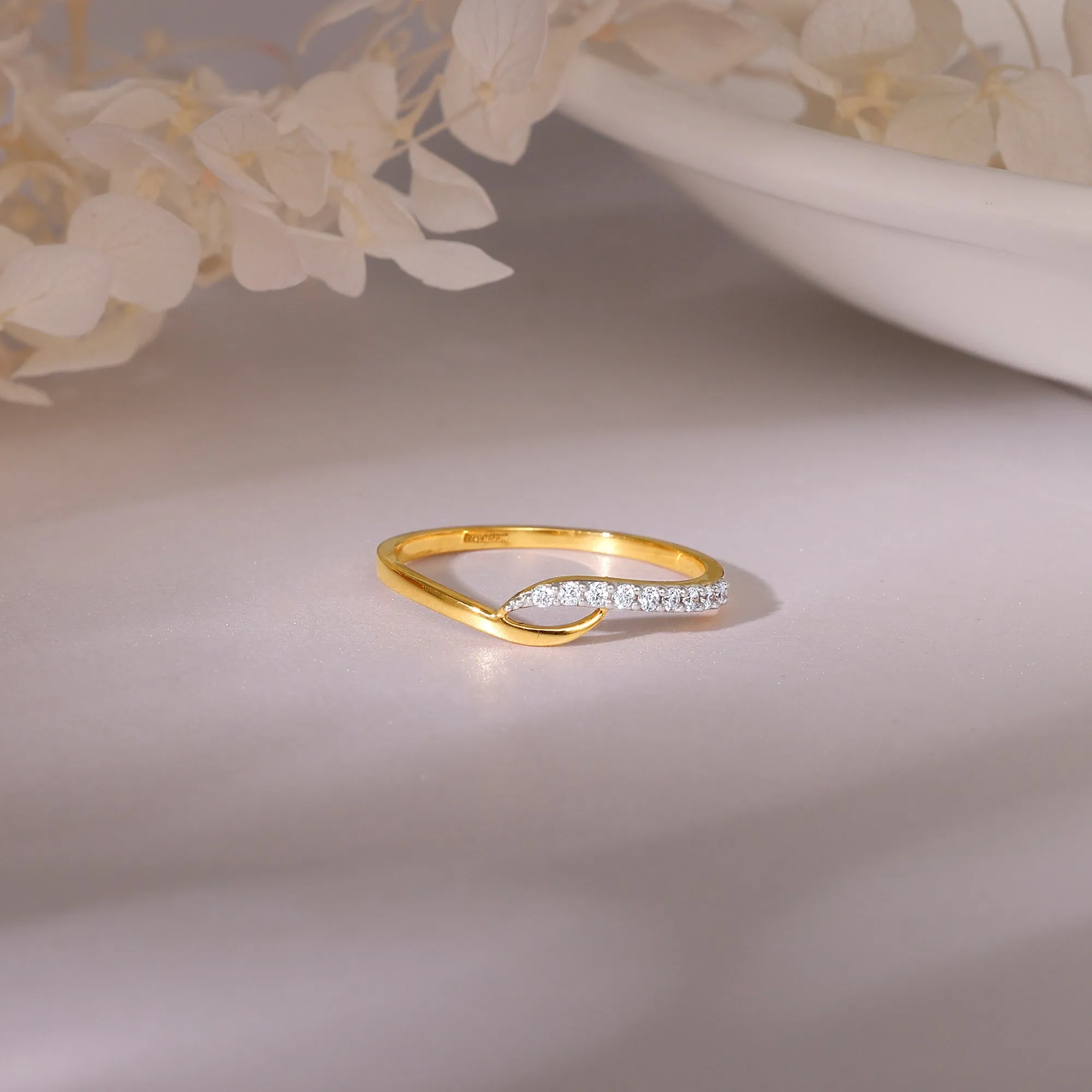 Gold Divine Grace Diamond Ring Giva