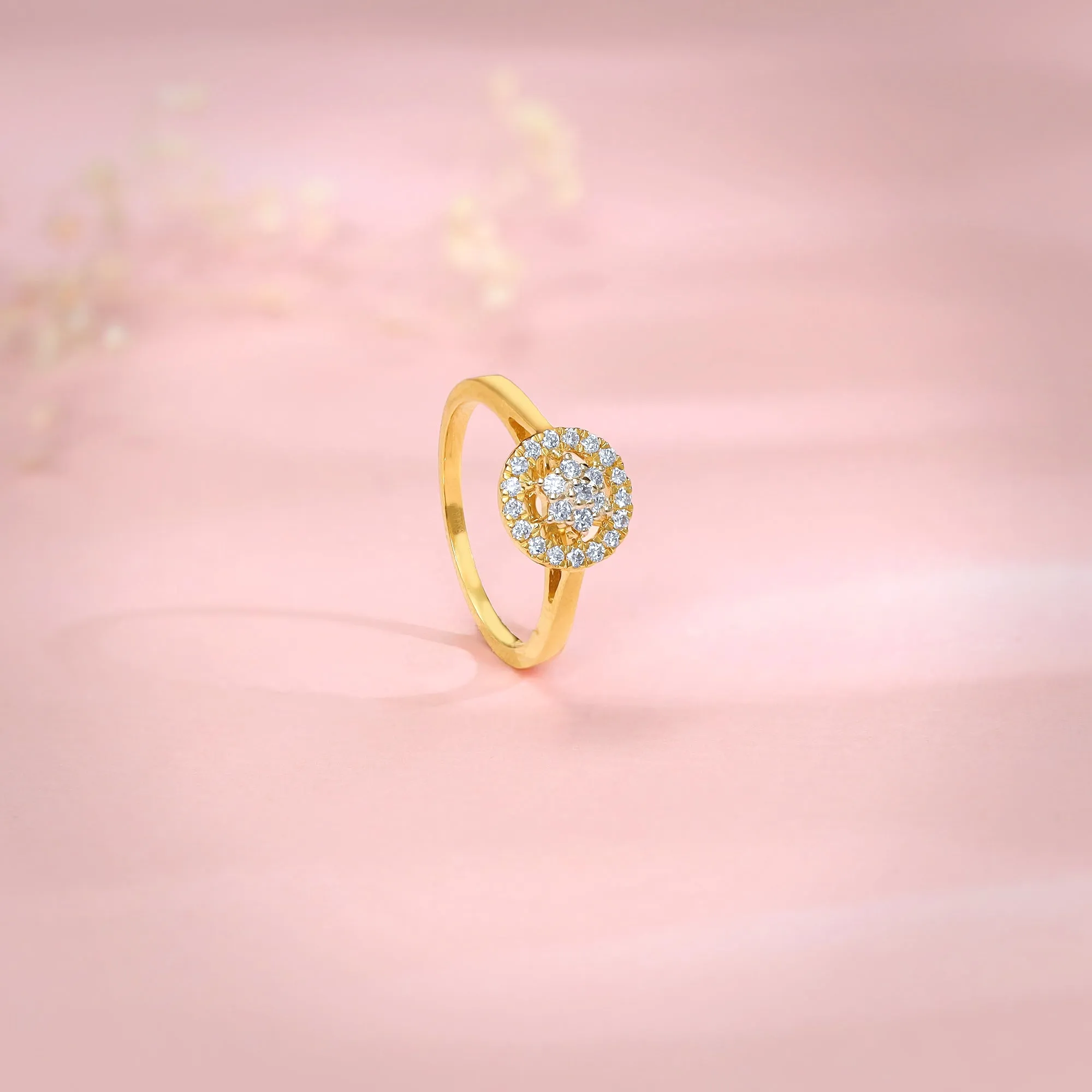 Gold Halo Cluster Diamond Ring Giva
