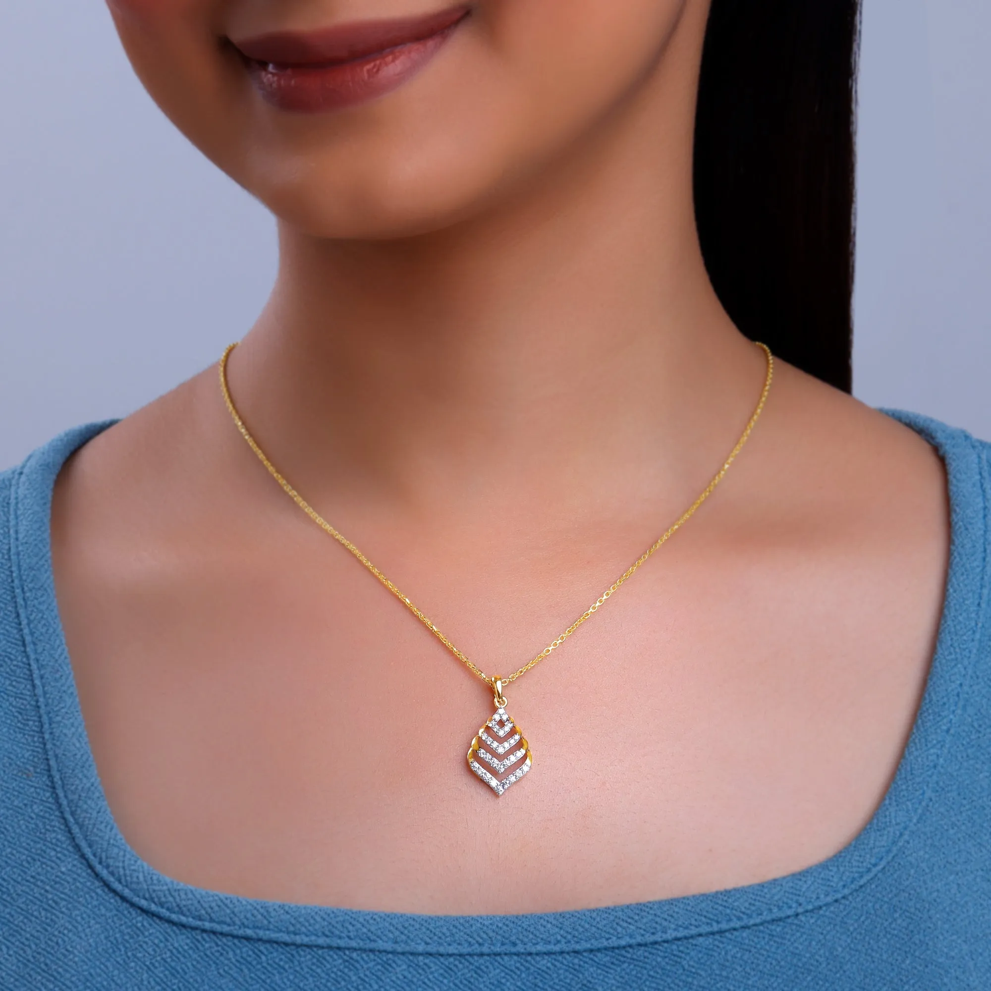 Gold Regal Diamond Pendant Giva
