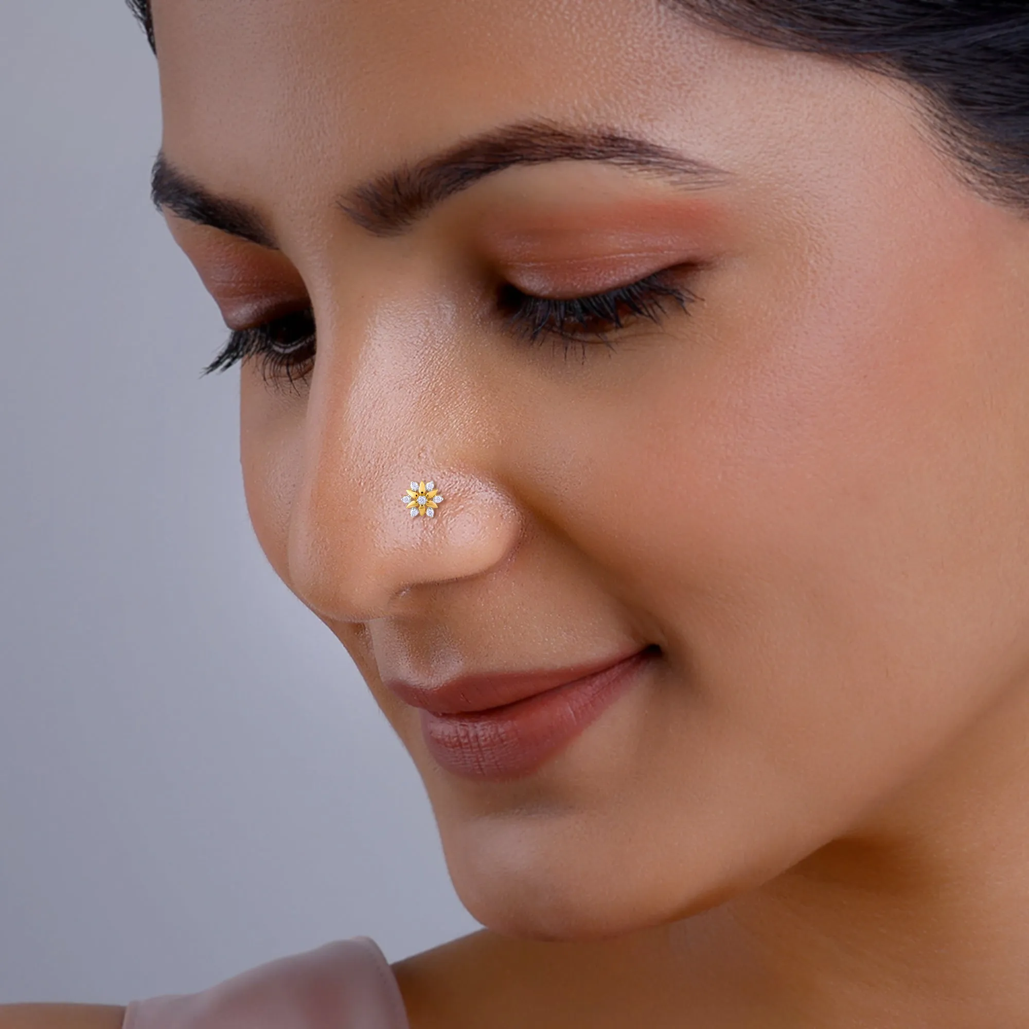 Gold Shinny Floret Diamond Nose Pin Giva