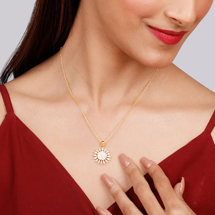 Golden Daisy Affair Pendant with Link Chain Giva