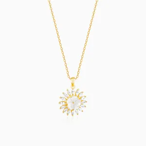 Golden Daisy Affair Pendant with Link Chain Giva
