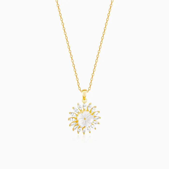 Golden Daisy Affair Pendant with Link Chain Giva