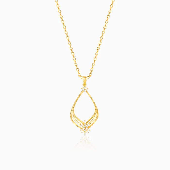 Golden Princess Pendant With Link Chain Giva