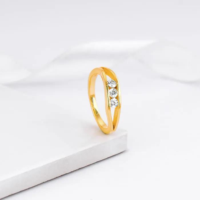 Golden Wave Crest Ring Giva
