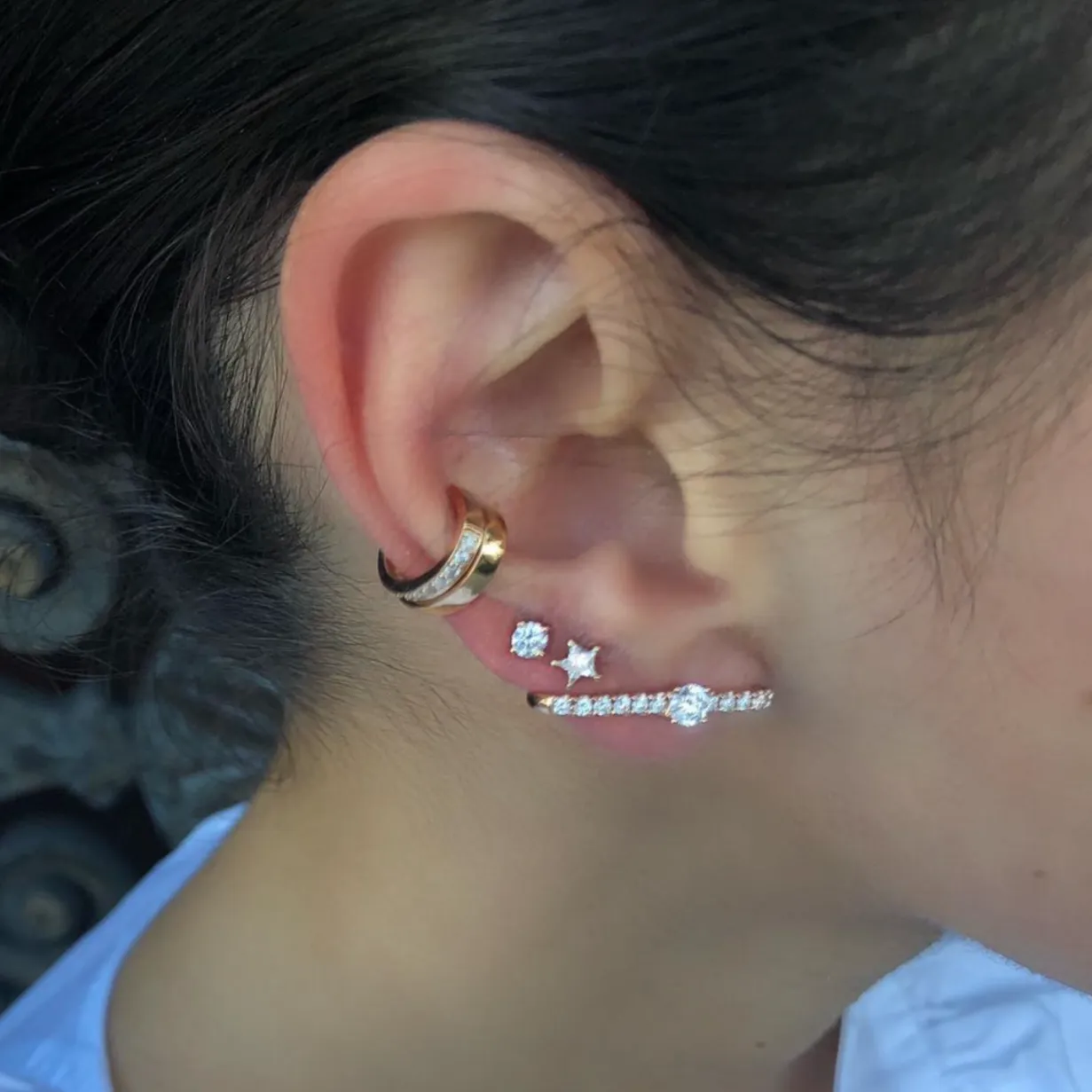 PAVE LOBE HUGGIE WITH ROUND DIAMOND CENTER Anita Ko