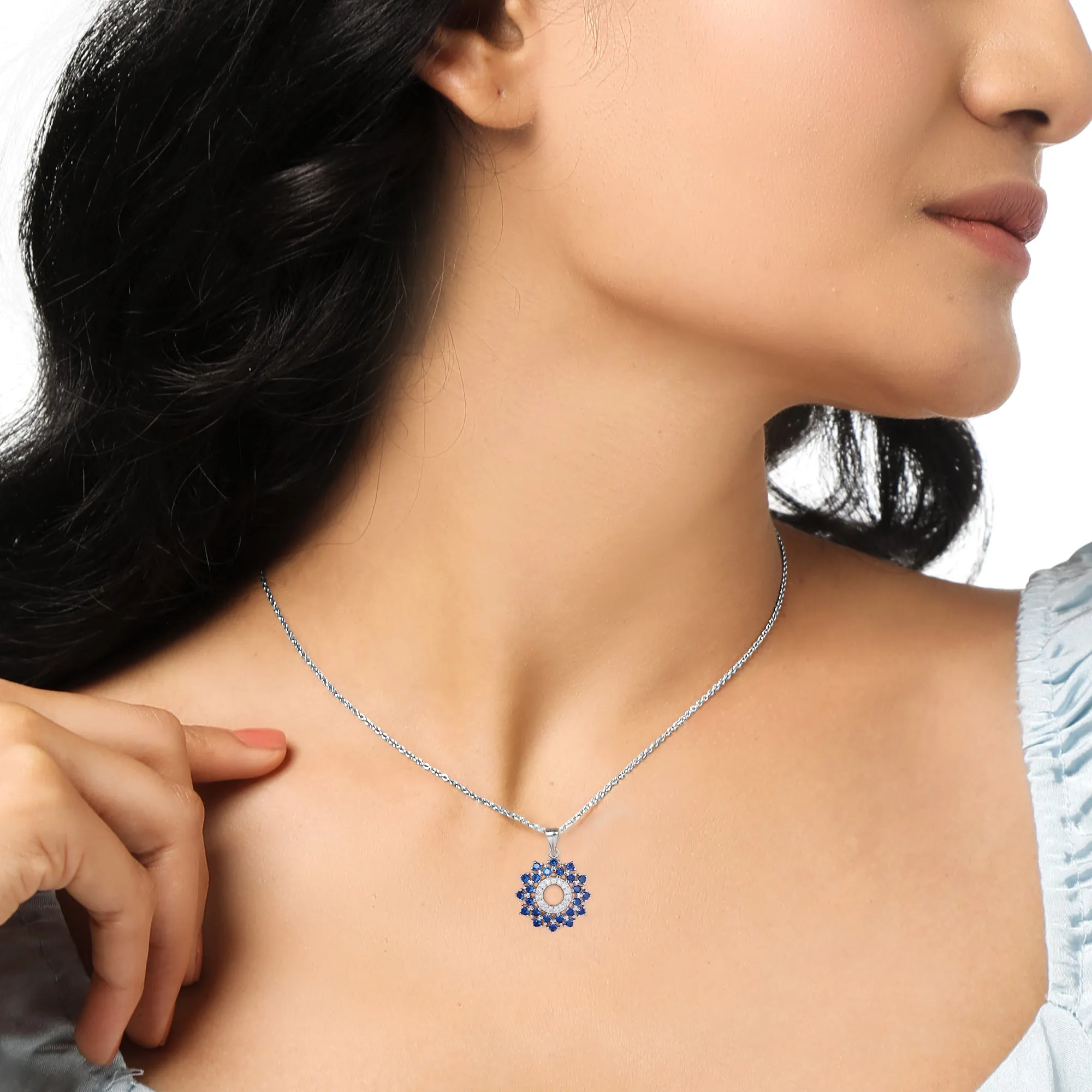 Radiant Blue Flower Pendant With Link Chain Giva