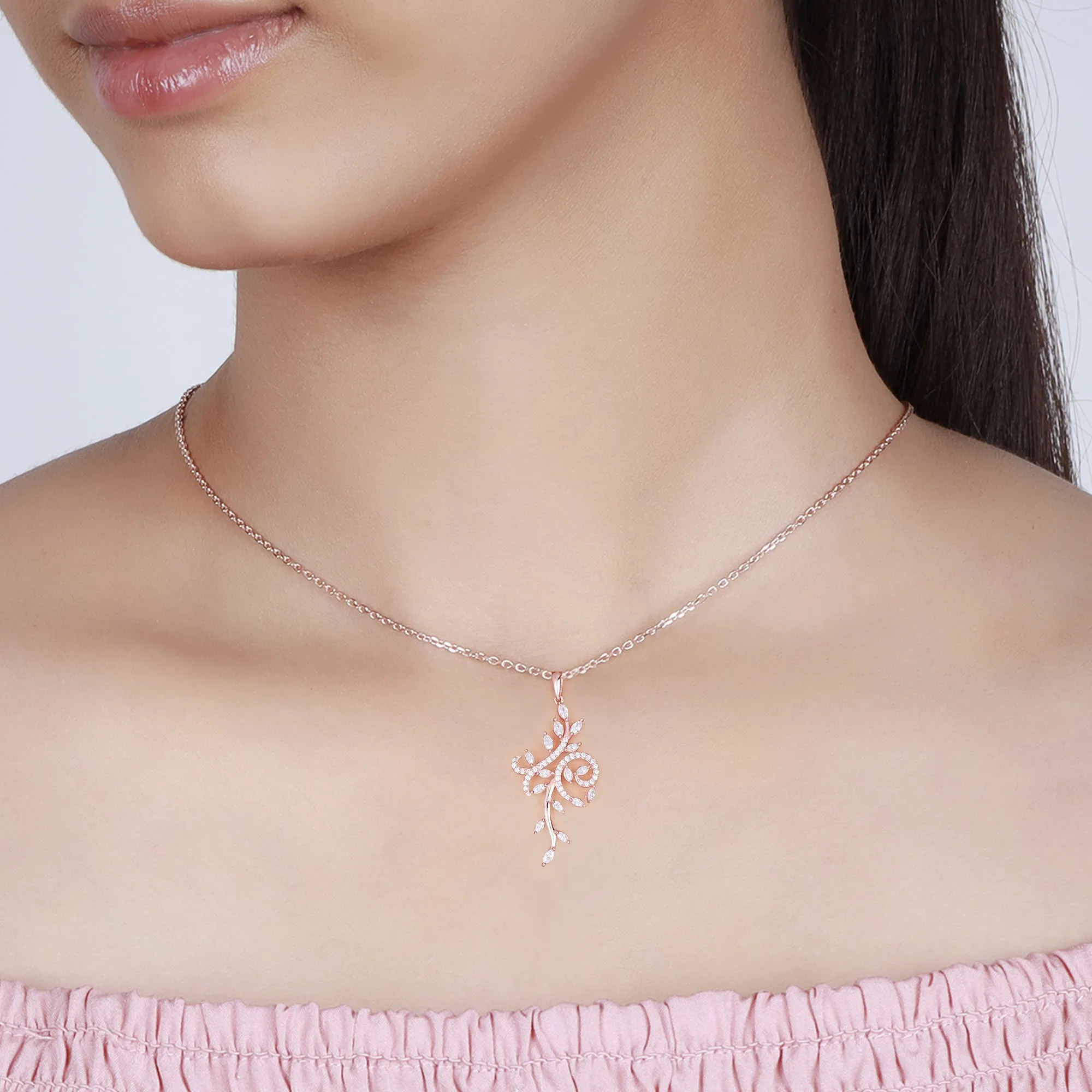 Rose Gold Exquisite Floral Pendant With Link Chain Giva