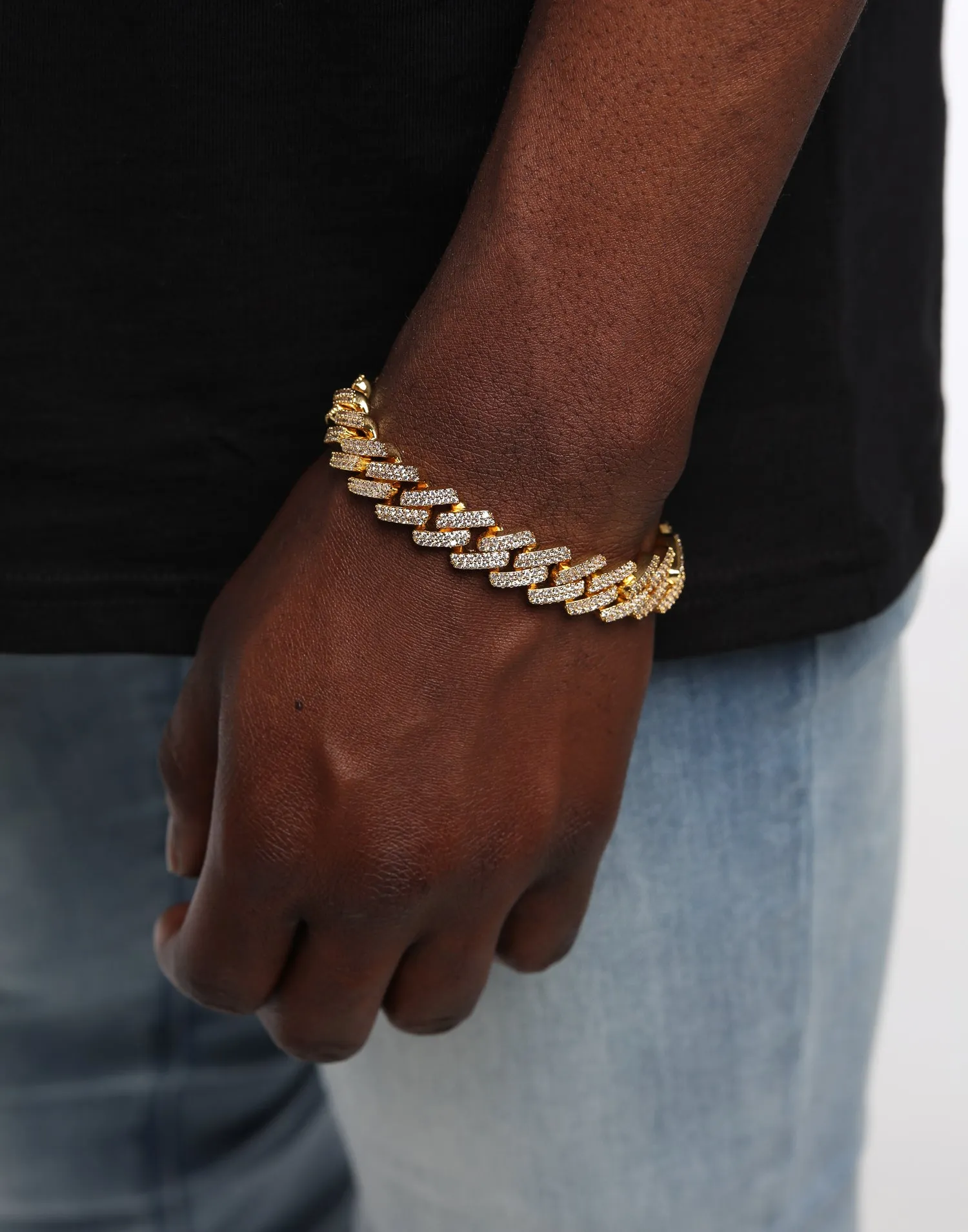 Saint Morta Interlink Bracelet 7" Iced Gold