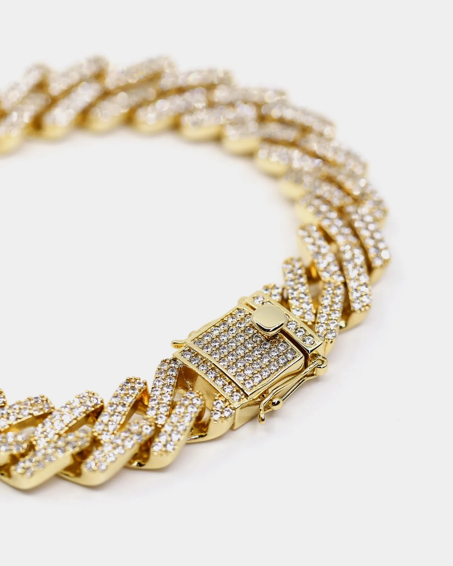 Saint Morta Interlink Bracelet 7" Iced Gold