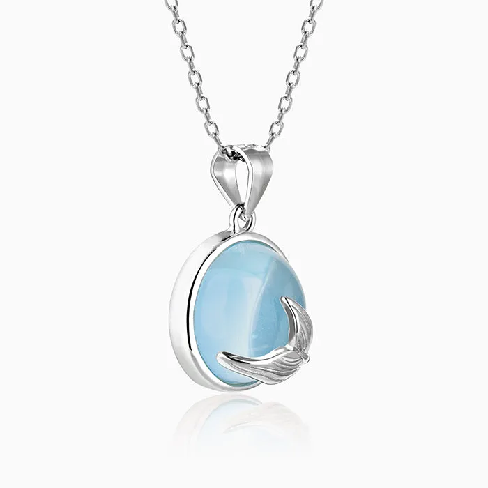 Silver Gleaming Blue Fish Tail Pendant with Link Chain Giva