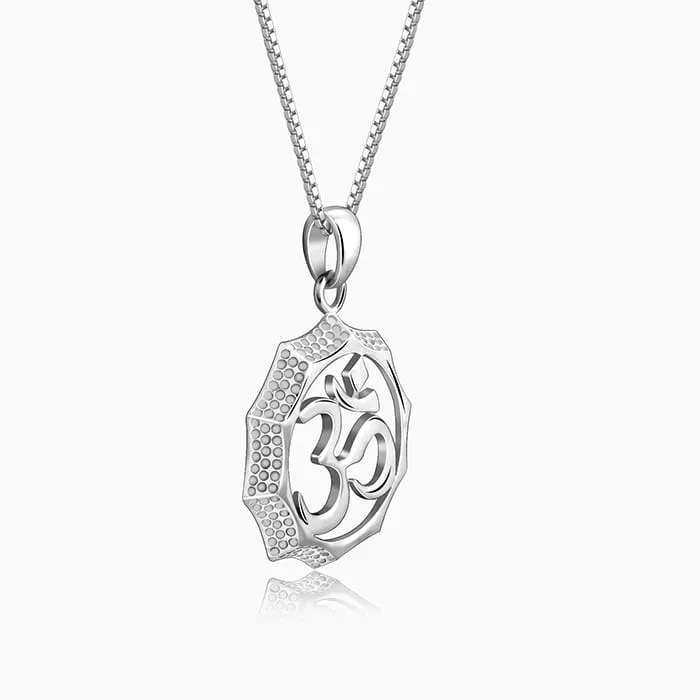 Silver Graceful Om Pendant With Box Chain For Him Giva