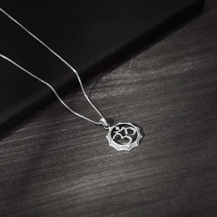 Silver Graceful Om Pendant With Box Chain For Him Giva