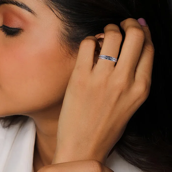 Silver Intricate Leaf Ring Giva