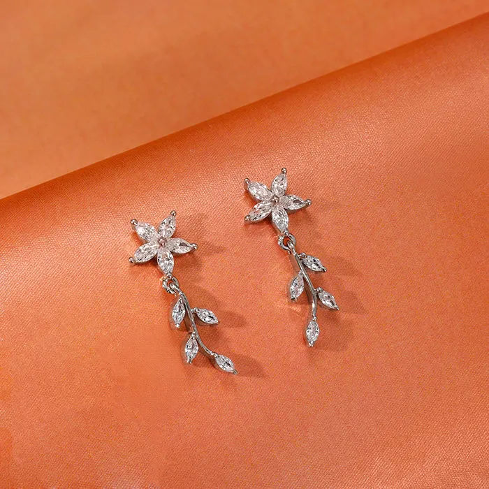 Silver Moonvine Magic Earrings Giva