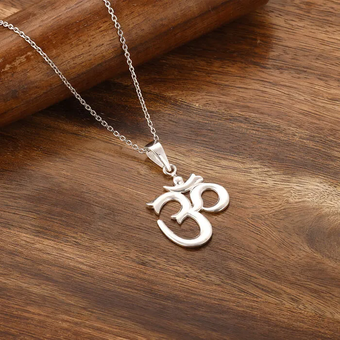 Silver Om Pendant with Link Chain Giva