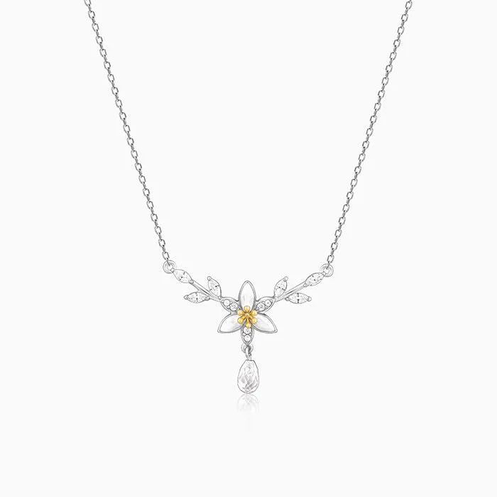 Silver One in a Trillium Necklace Giva