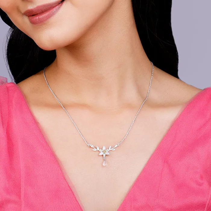 Silver One in a Trillium Necklace Giva