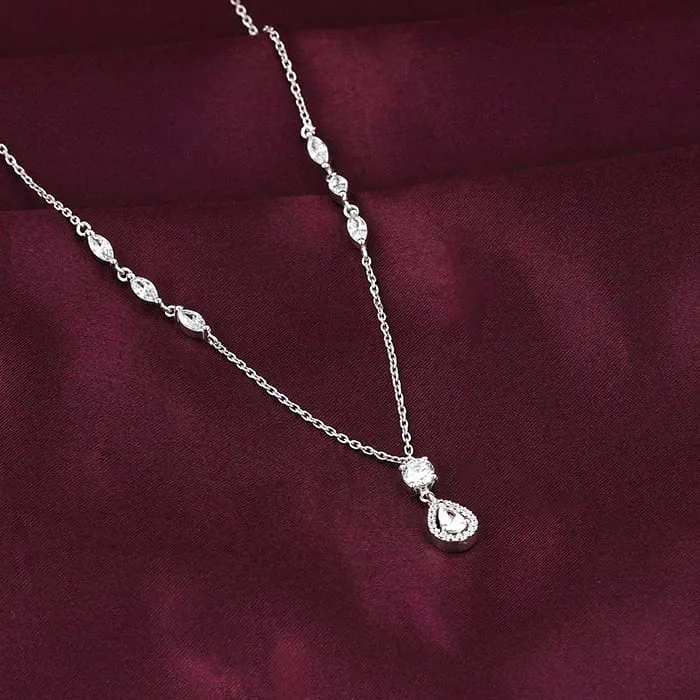 Silver Regal Radiance Necklace Giva