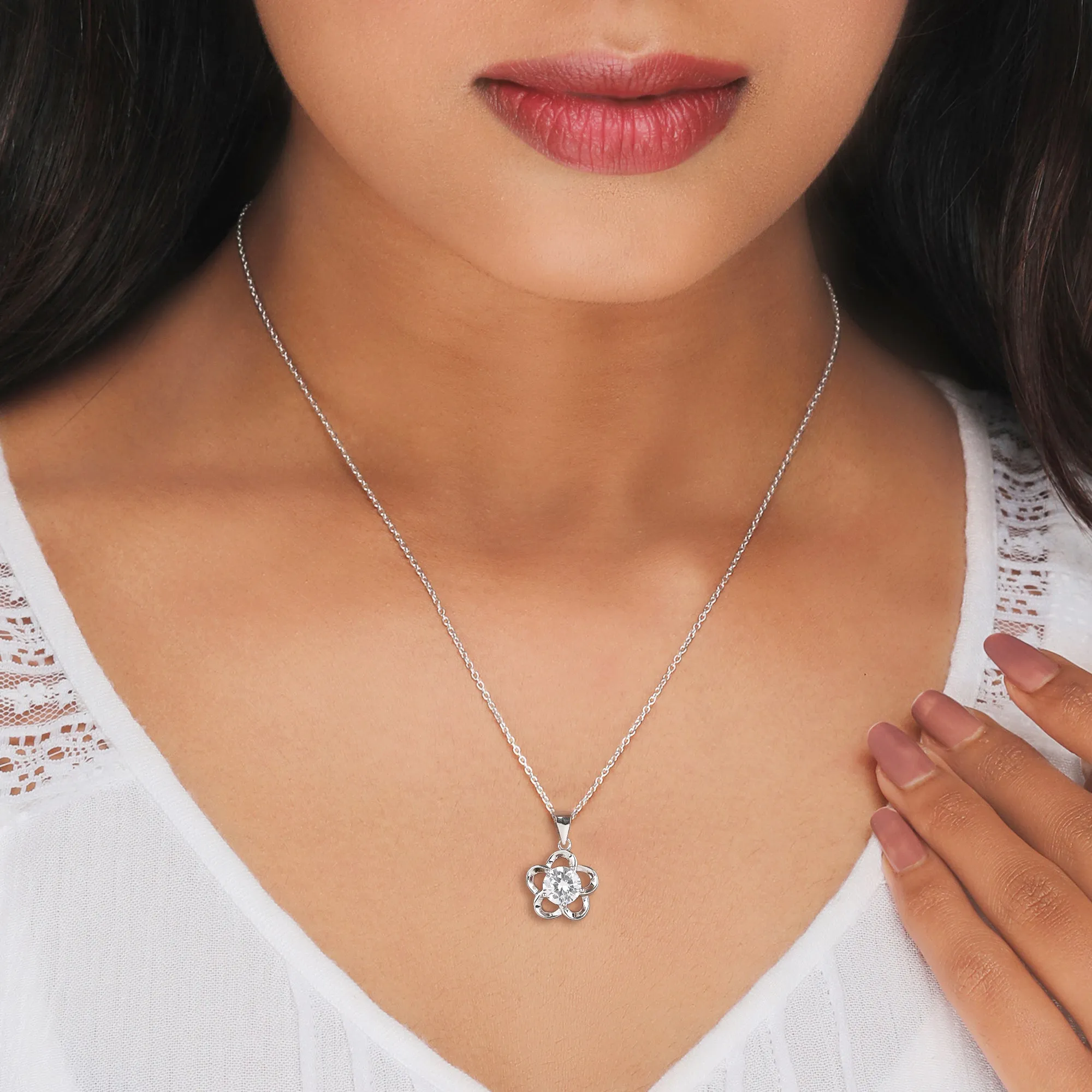 Silver Shimmering Bloom Pendant With Link Chain Giva