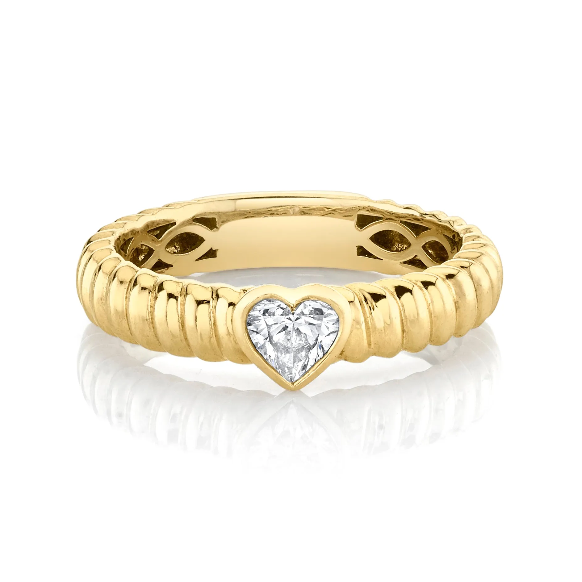 THIN ZOE RING WITH DIAMOND HEART CENTER Anita Ko